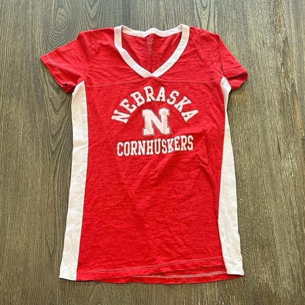 Blue 84 Nebraska Cornhuskers Jersey T-Shirt V-Neck Short Sleeve Red White Size L